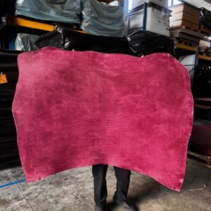 Spalla Tinta in Botte Concia Vegetale ART. NEBBIA Resinato da Carne Spessore 3.5 Color Prugna